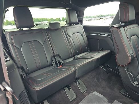 Used 2021 Ford Expedition Limited AWD/4WD image 10