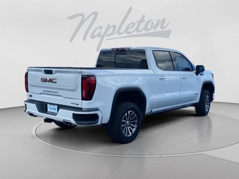 Used 2022 GMC Sierra 1500 AT4 w/ AT4 Premium Package AWD/4WD image 6