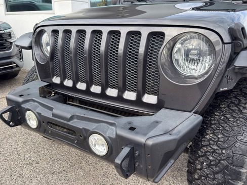 Used 2022 Jeep Wrangler Unlimited Sport image 4