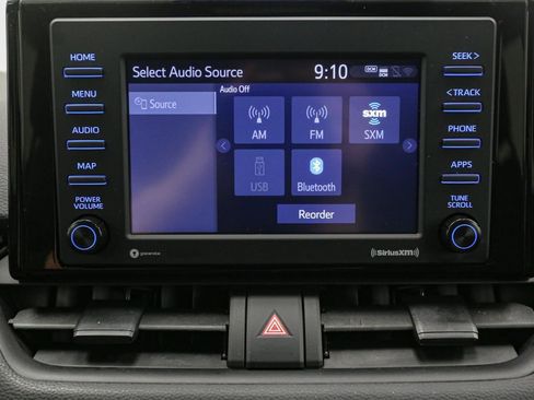 Used 2022 Toyota RAV4 XLE image 26