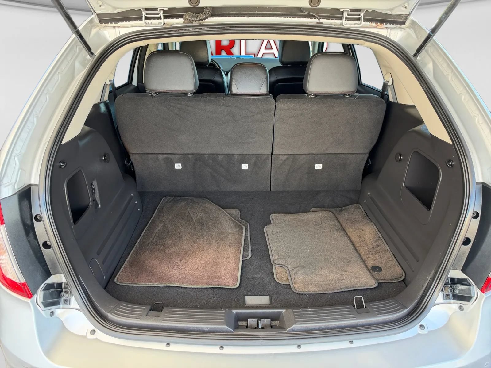 Used 2013 Ford Edge SEL FWD image 18