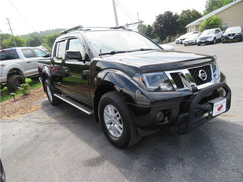 Used 2021 Nissan Frontier SV w/ SV Utility Package AWD/4WD image 14