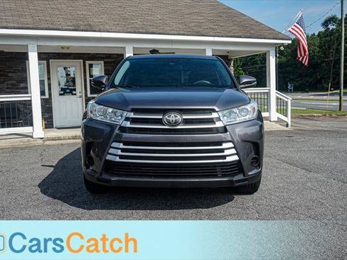 Used 2019 Toyota Highlander LE FWD image 11