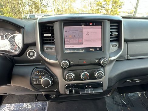 Used 2024 RAM 2500 Big Horn w/ Bed Utility Group image 32