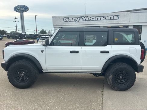 New 2026 Ford Bronco 4-Door w/ Sasquatch Package AWD/4WD image 2