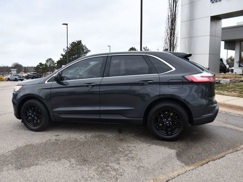 Used 2021 Ford Edge SEL w/ Convenience Package image 3
