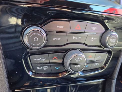 Used 2022 Chrysler 300 S image 26