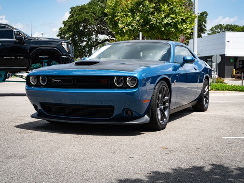 Used 2023 Dodge Challenger R/T Scat Pack w/ Plus Package RWD image 5