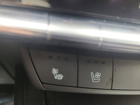 Used 2024 Cadillac XT4 Sport image 30