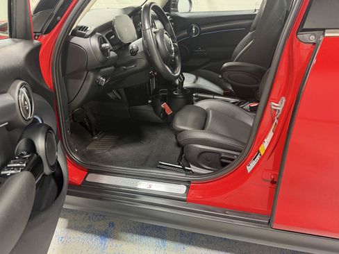 Used 2024 MINI Cooper S FWD image 2