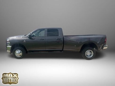 New 2026 RAM 3500 Tradesman AWD/4WD image 10
