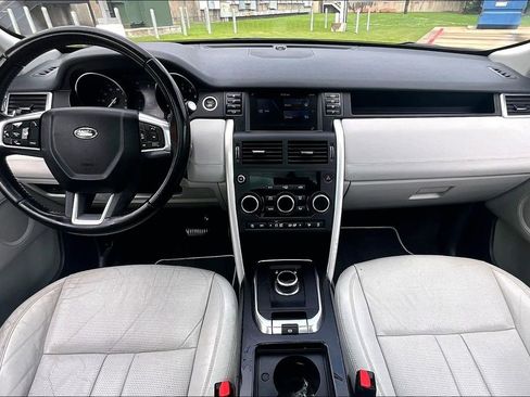 Used 2018 Land Rover Discovery Sport HSE AWD/4WD image 21