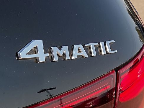 Used 2025 Mercedes-Benz GLA 250 4MATIC image 10