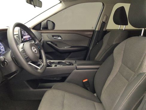 Used 2022 Nissan Rogue SV image 17