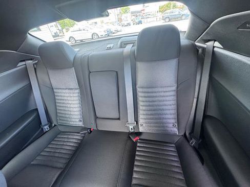 Used 2014 Dodge Challenger R/T w/ Electronics Convenience Group RWD image 11