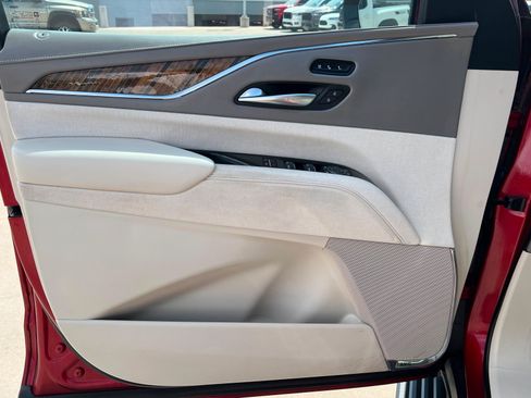 Used 2022 Cadillac Escalade Sport Platinum AWD/4WD image 15