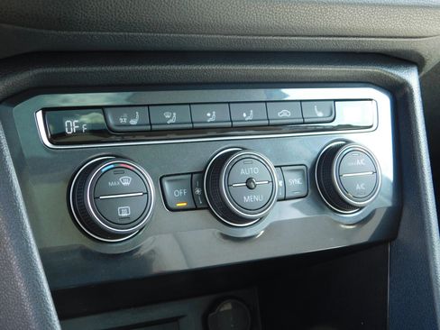 Used 2021 Volkswagen Tiguan SEL FWD image 22