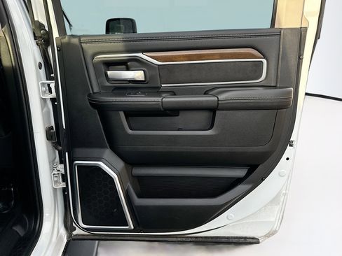 Used 2024 RAM 2500 Laramie image 31