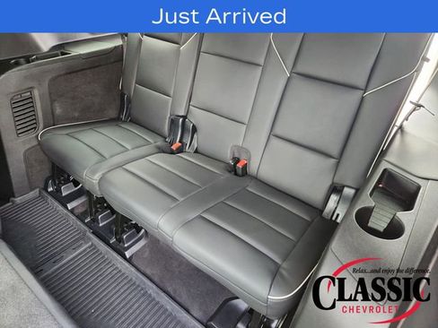 Used 2025 Cadillac Escalade ESV Premium Luxury w/ LPO, Floor Liner Package AWD/4WD image 42