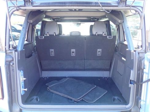 Used 2025 Ford Bronco Badlands image 7