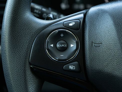 Certified 2022 Honda HR-V EX image 20