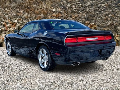 Used 2009 Dodge Challenger R/T image 10