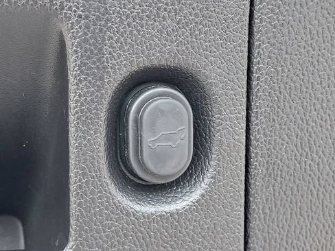 Used 2017 Chevrolet Tahoe LT AWD/4WD image 24