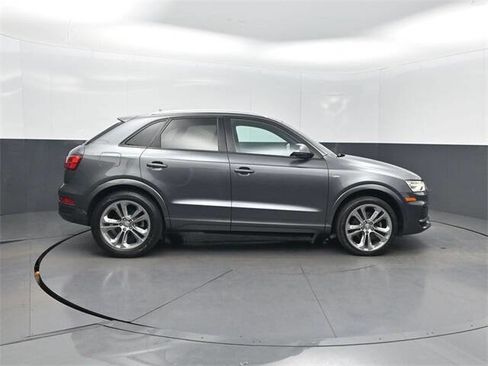 Used 2018 Audi Q3 2.0T Premium image 38