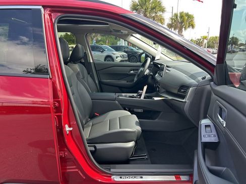 Used 2026 Nissan Rogue SV FWD image 41