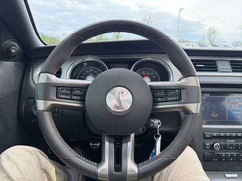 Used 2011 Ford Mustang Shelby GT500 w/ SVT Performance Pkg image 35