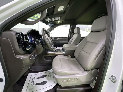 Used 2025 Chevrolet Silverado 1500 LT w/ Safety Package image 17