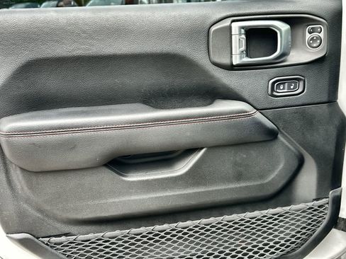 Used 2019 Jeep Wrangler Unlimited Rubicon image 9