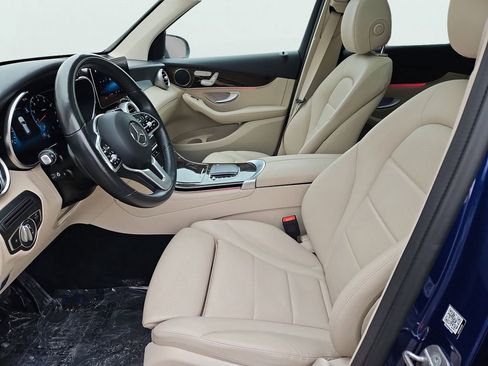 Used 2021 Mercedes-Benz GLC 300 4MATIC image 34