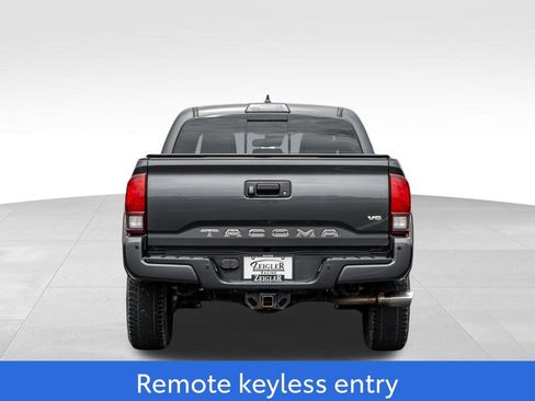 Used 2019 Toyota Tacoma TRD Sport w/ Technology Package AWD/4WD image 6