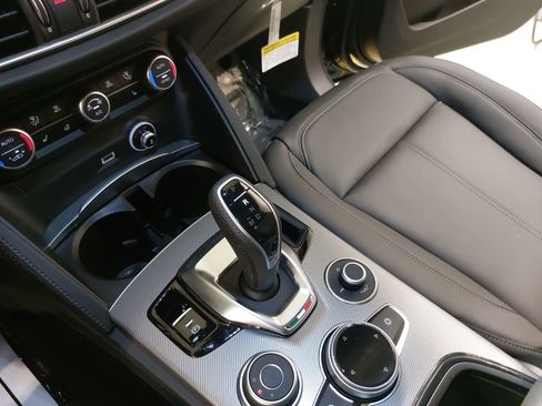 New 2025 Alfa Romeo Stelvio Sprint w/ Convenience Package image 27