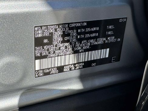 Used 2024 Toyota RAV4 SE w/ Weather & Moonroof Package image 16