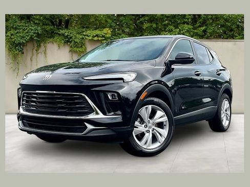 Certified 2024 Buick Encore GX Preferred FWD image 1