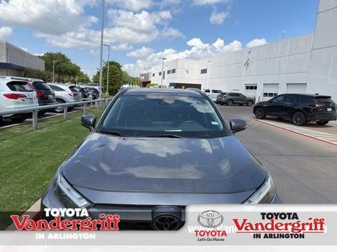 Used 2022 Toyota RAV4 XLE Premium image 1