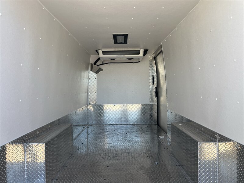 Used 2025 RAM ProMaster 3500 w/ Convenience Group FWD image 9