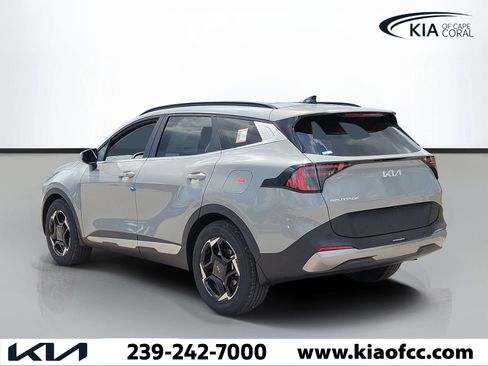 New 2026 Kia Sportage EX FWD image 4
