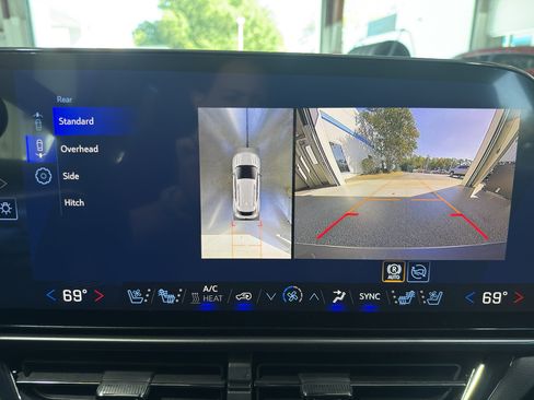 New 2026 Chevrolet Equinox EV RS image 12