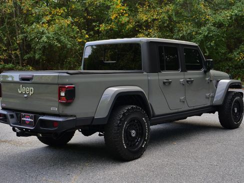 Used 2020 Jeep Gladiator Overland image 19