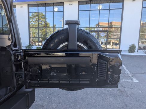 Used 2015 Jeep Wrangler Unlimited Sport w/ Quick Order Package 24S image 40