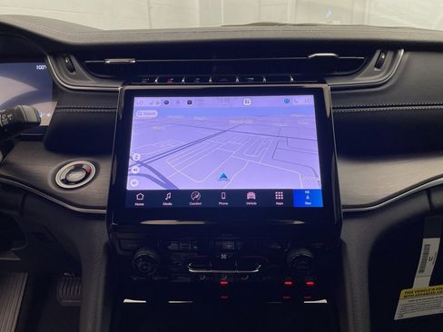 New 2025 Jeep Grand Cherokee Limited image 15