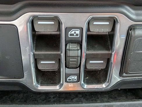 Used 2022 Jeep Wrangler Unlimited Sport AWD/4WD image 22