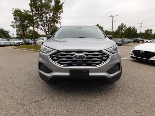 Used 2022 Ford Edge SE AWD/4WD image 3