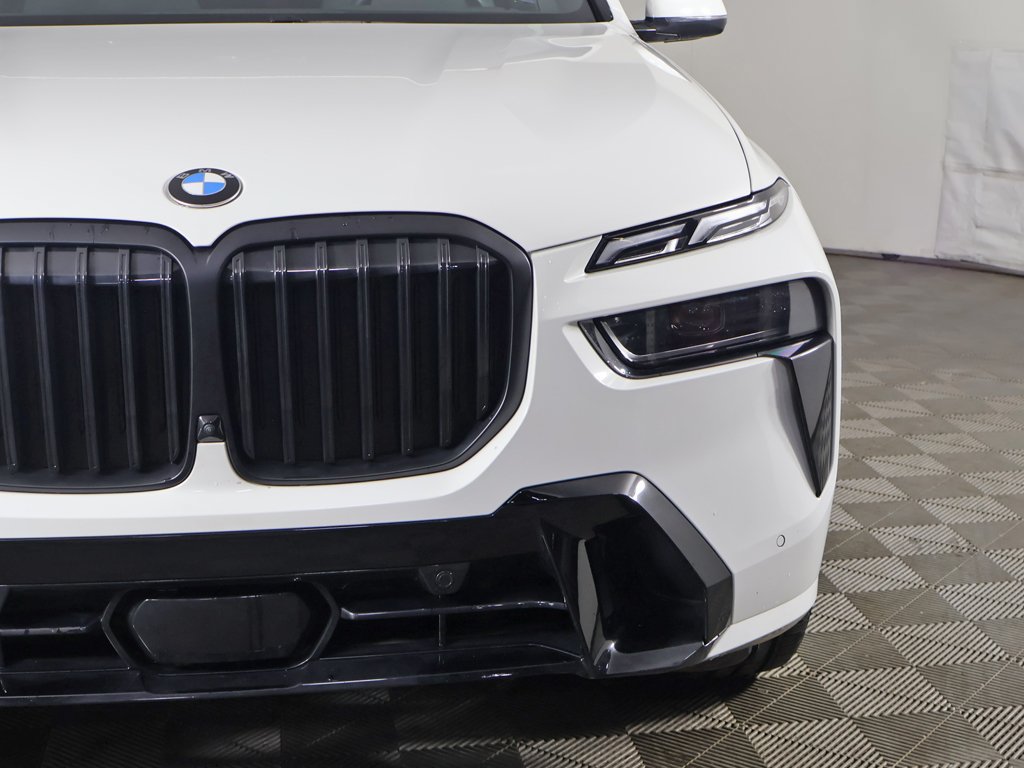 Used 2024 BMW X7 xDrive40i w/ M Sport Package AWD/4WD image 17