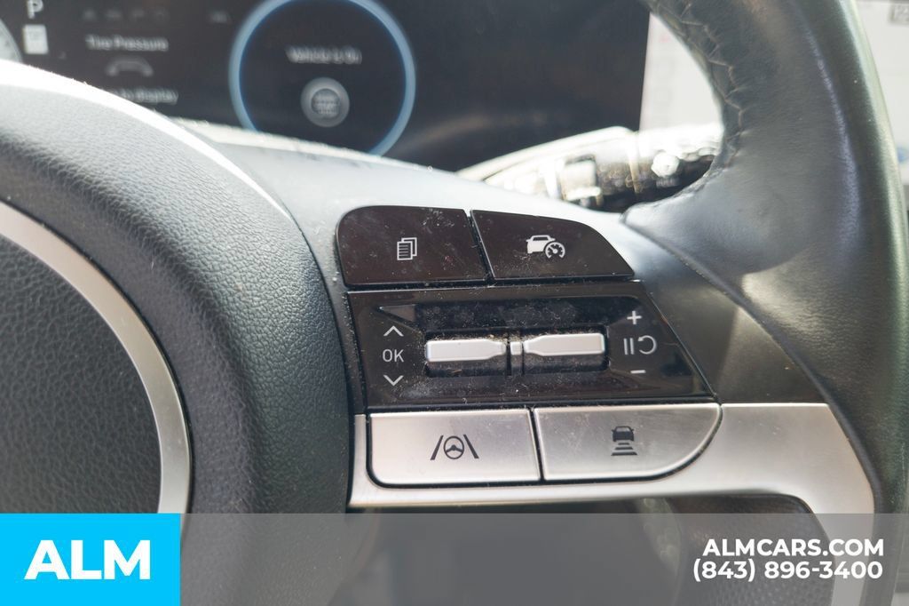 Used 2024 Hyundai Elantra Limited FWD image 12