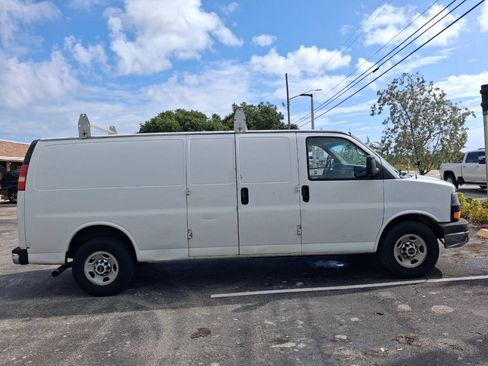 Used 2015 GMC Savana 2500 Extended RWD image 5