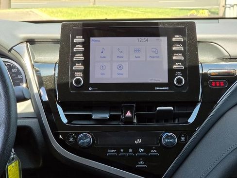 Used 2024 Toyota Camry LE FWD image 27
